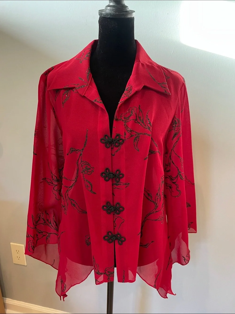 Red with black Floral  pattern Button-Front Women’s Top